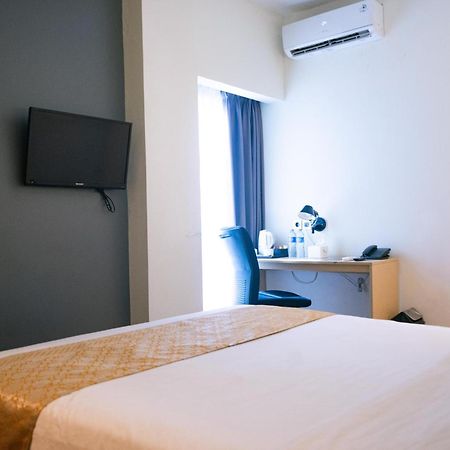 Yunna Hotel Lampung Bandar Lampung Exteriör bild