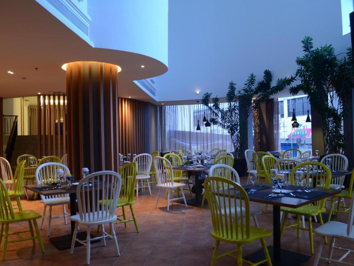 Yunna Hotel Lampung Bandar Lampung Exteriör bild