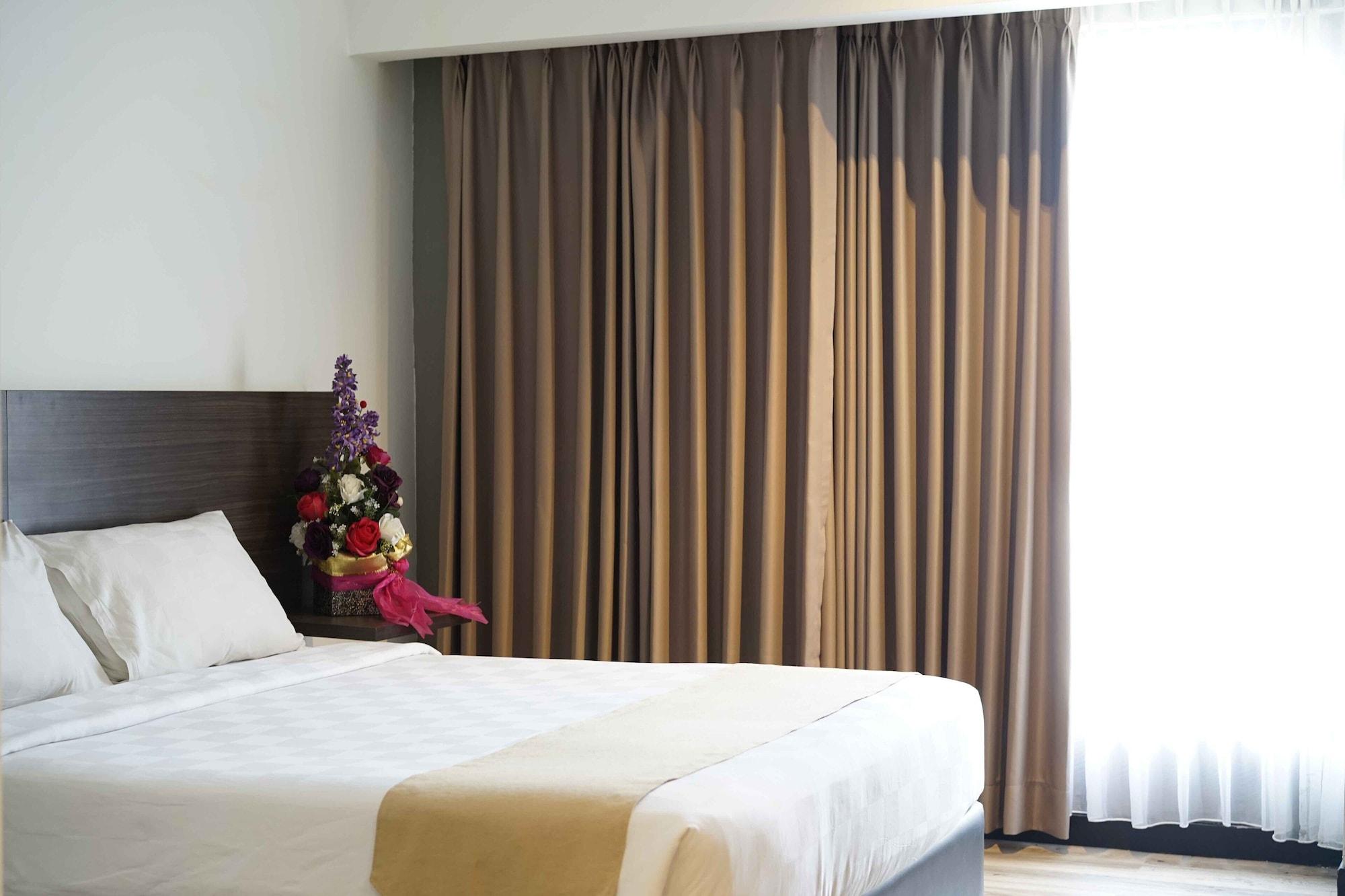Yunna Hotel Lampung Bandar Lampung Exteriör bild