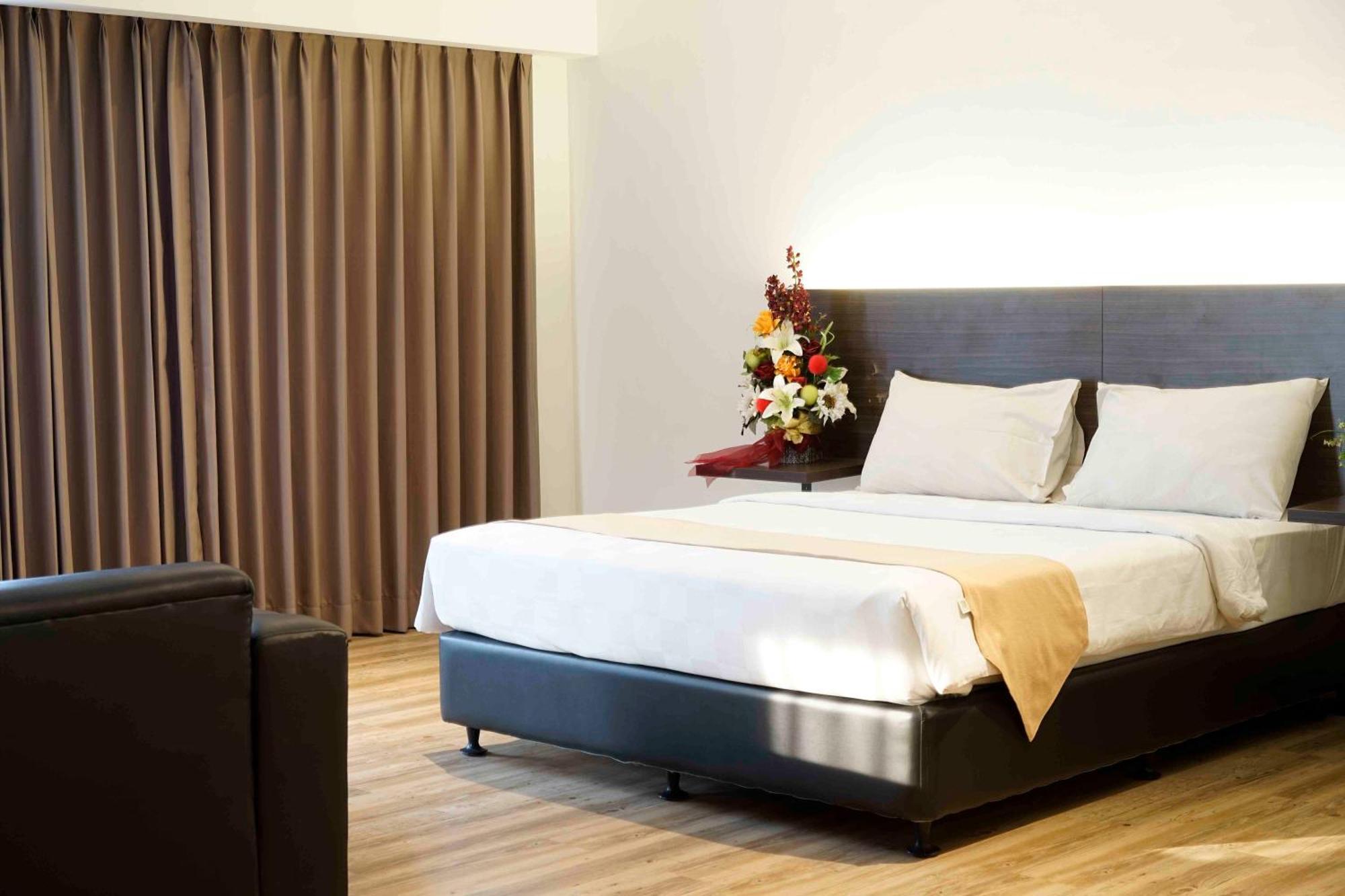Yunna Hotel Lampung Bandar Lampung Exteriör bild